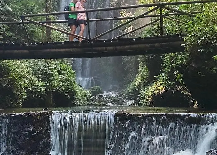 Laras 4* Munduk